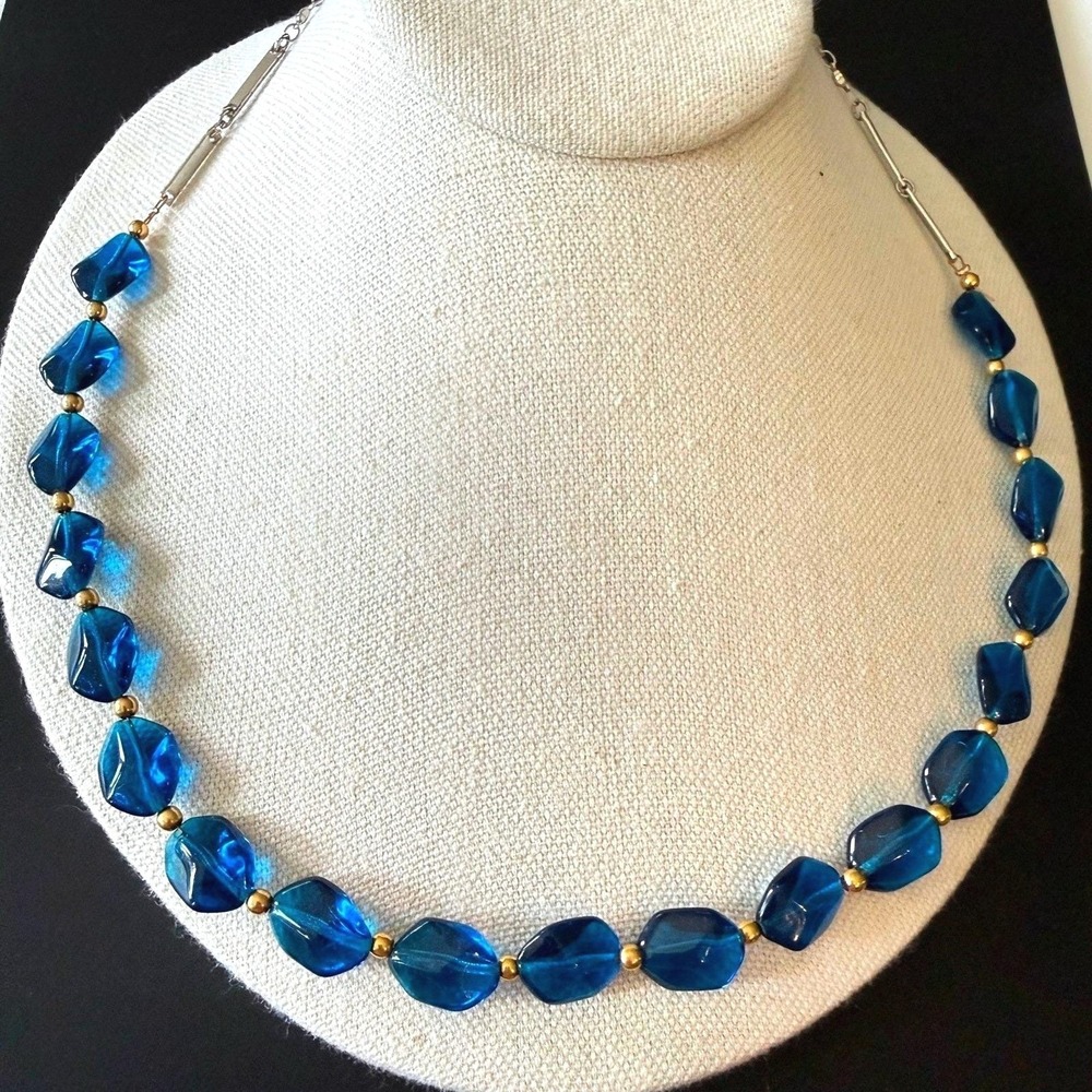 Vintage Royal Blue Faceted Glass Bead Necklace Silver Tone Spacers 22 Inch